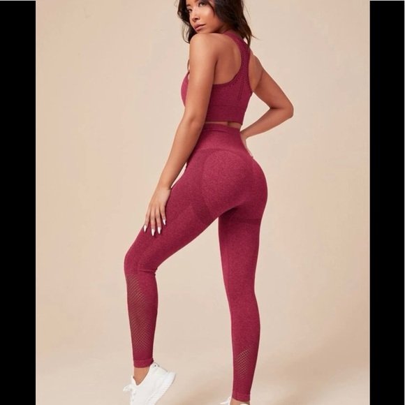 NWOT Seamless High Stretch Contrast Fishnet Sports Set - Picture 2 of 5